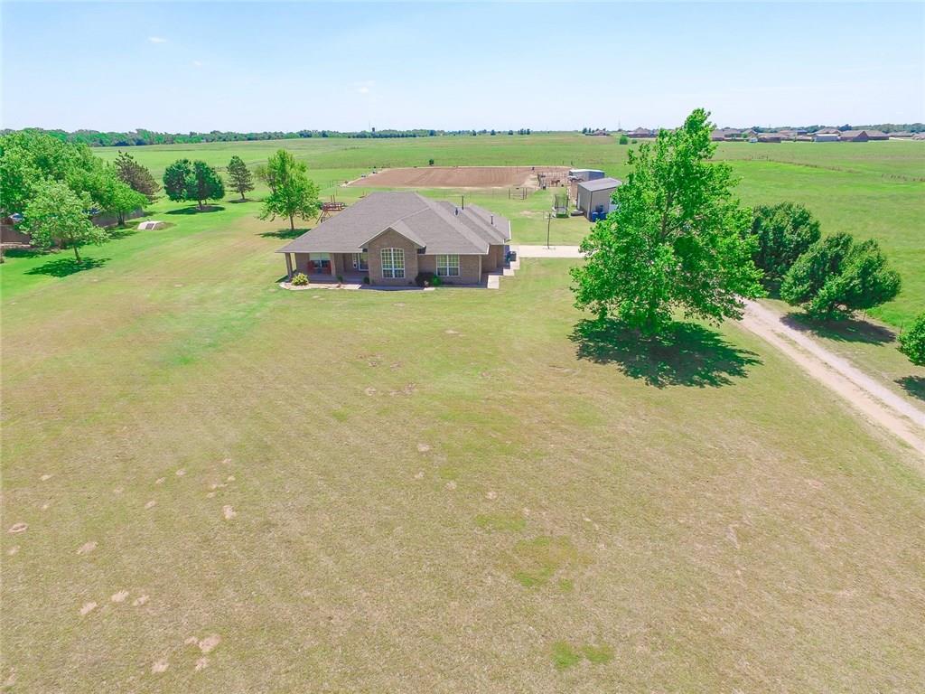 1420 E Silver City Rdg, Tuttle, OK 73089 photo 2