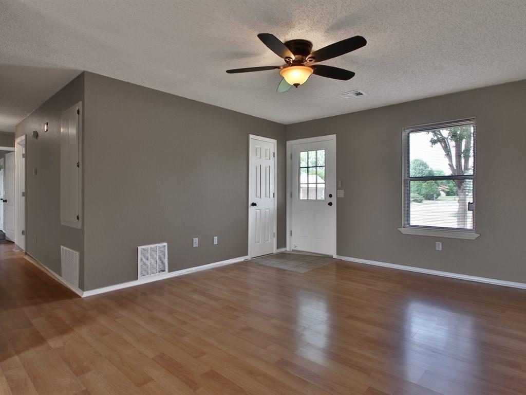 120 Echo Ln, Harrah, OK 73045 photo 5