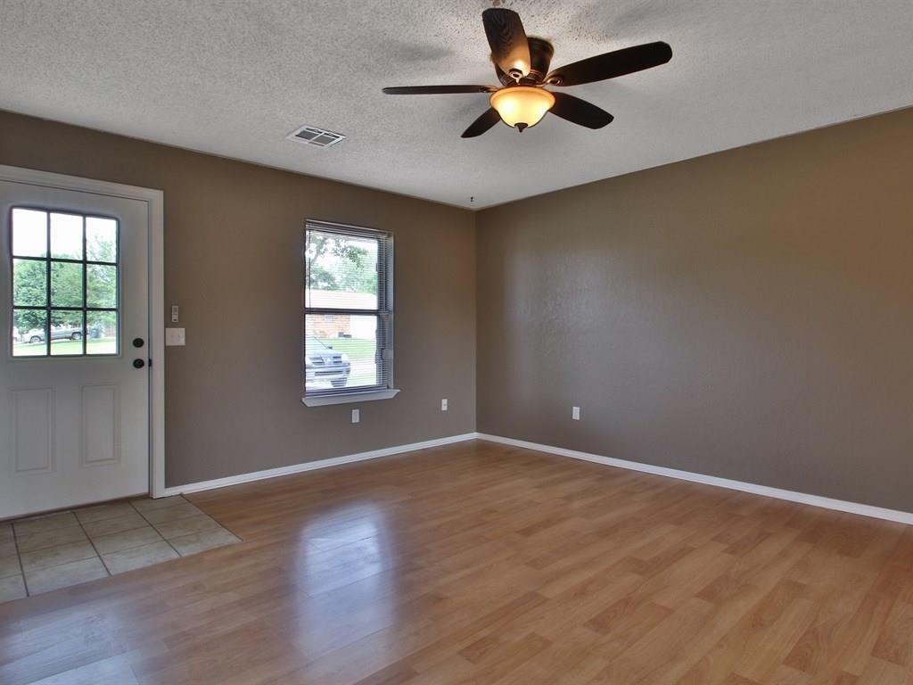 120 Echo Ln, Harrah, OK 73045 photo 2