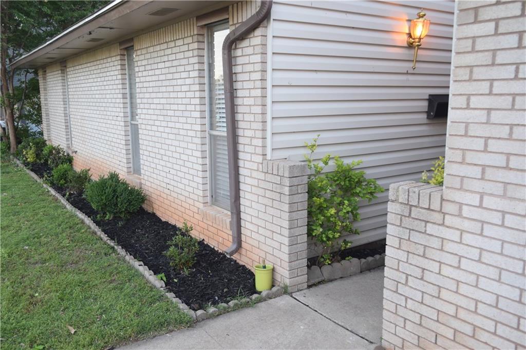 1907 Fox Ave, Moore, OK 73160 photo 1