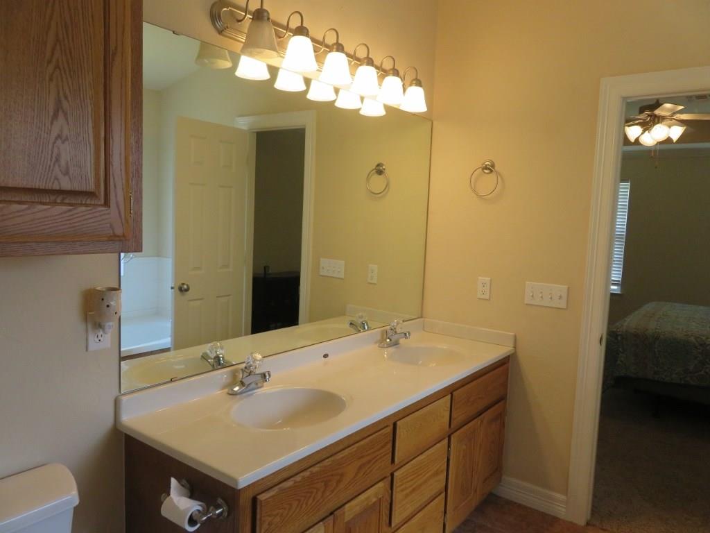 1809 White Tail Cir, Altus, OK 73521 photo 10