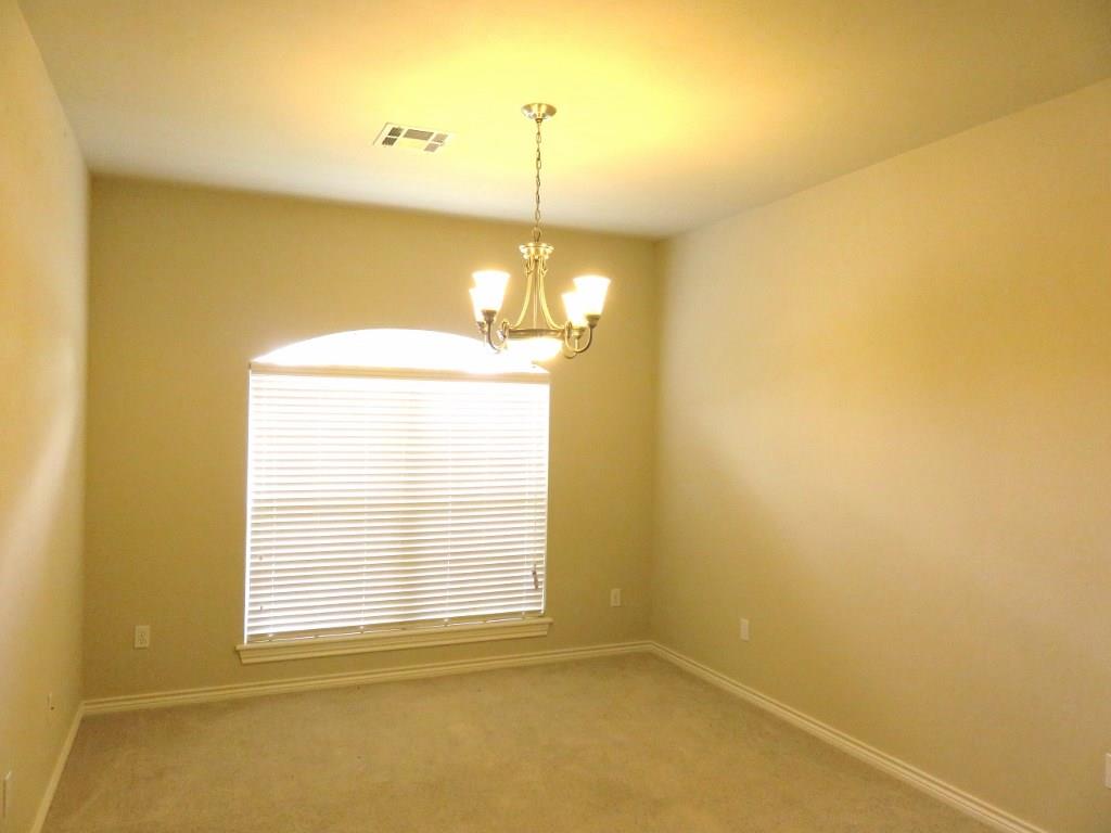 520 Peacock Cir, Altus, OK 73521 photo 3