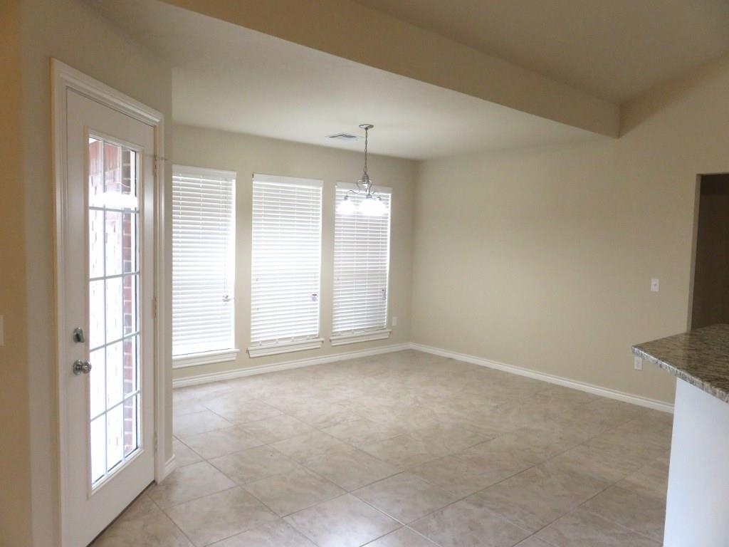 520 Peacock Cir, Altus, OK 73521 photo 9