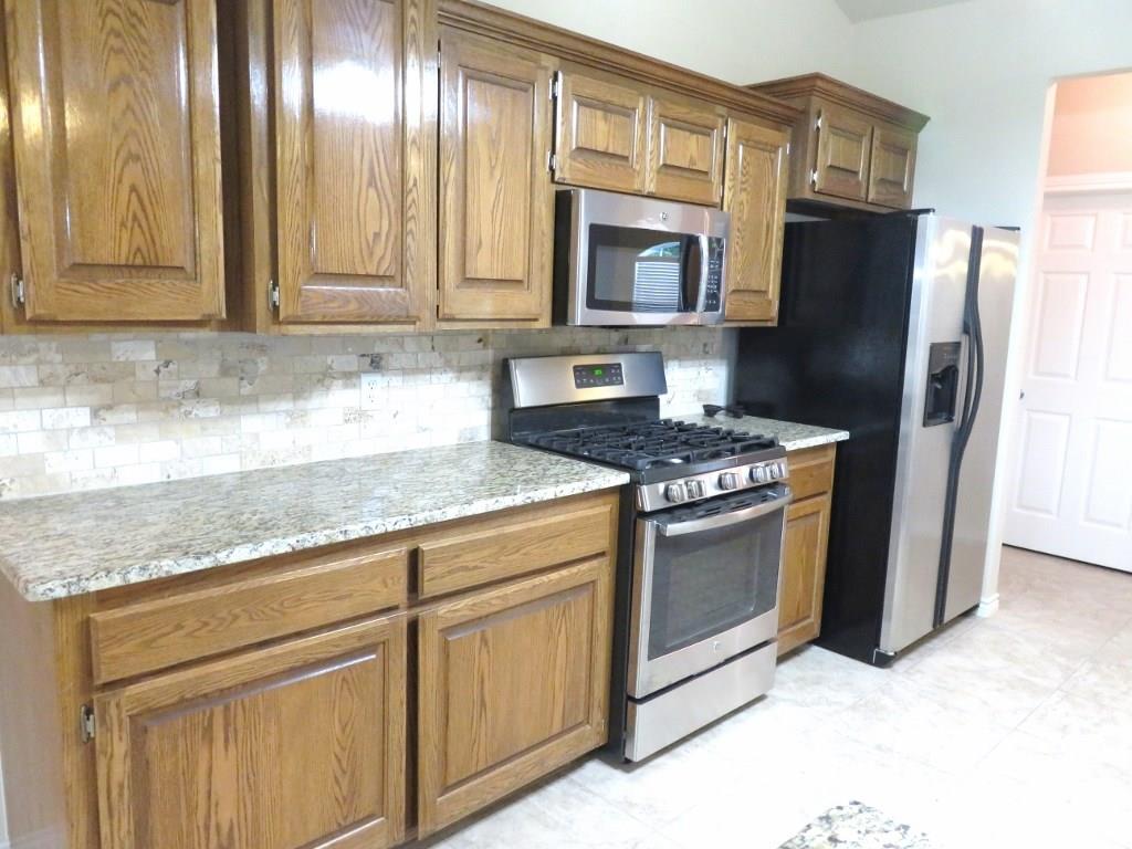 520 Peacock Cir, Altus, OK 73521 photo 4