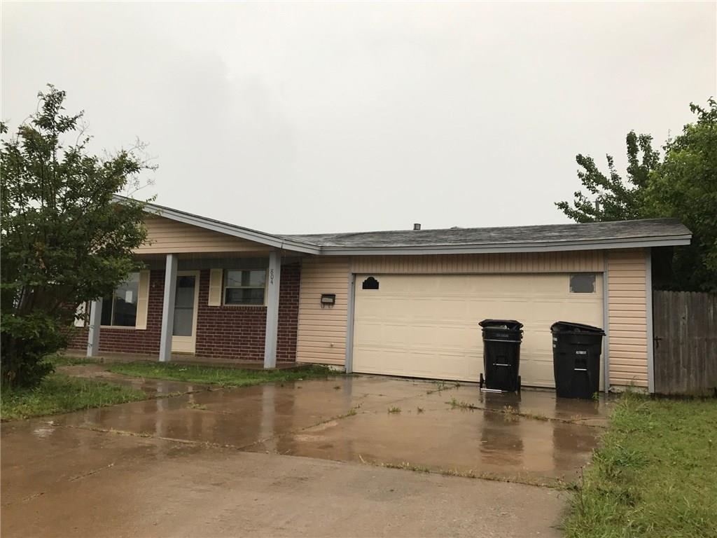 804 NW 17th, Moore, OK 73160 photo 2