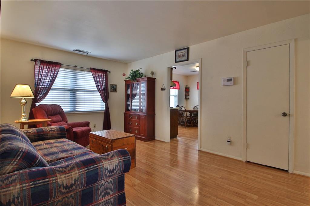 2004 N Wilburn Ave, Bethany, OK 73008 photo 5