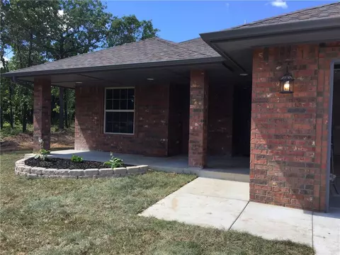 650 Franklin St, Jones, OK 73049 photo 2