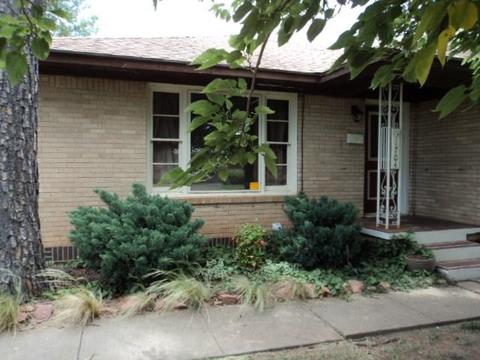 1704 Crain Dr, Altus, OK 73521 photo 2