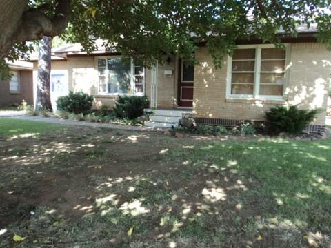 1704 Crain Dr, Altus, OK 73521 photo 1