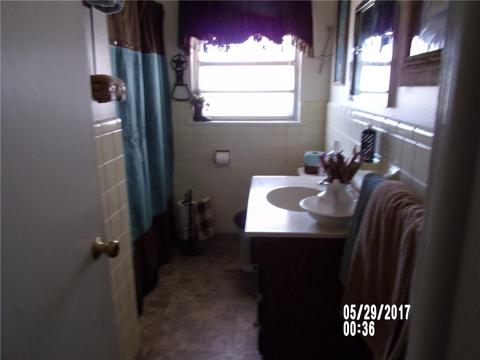 302 Suwanee, Burns Flat, OK 73624 photo 9
