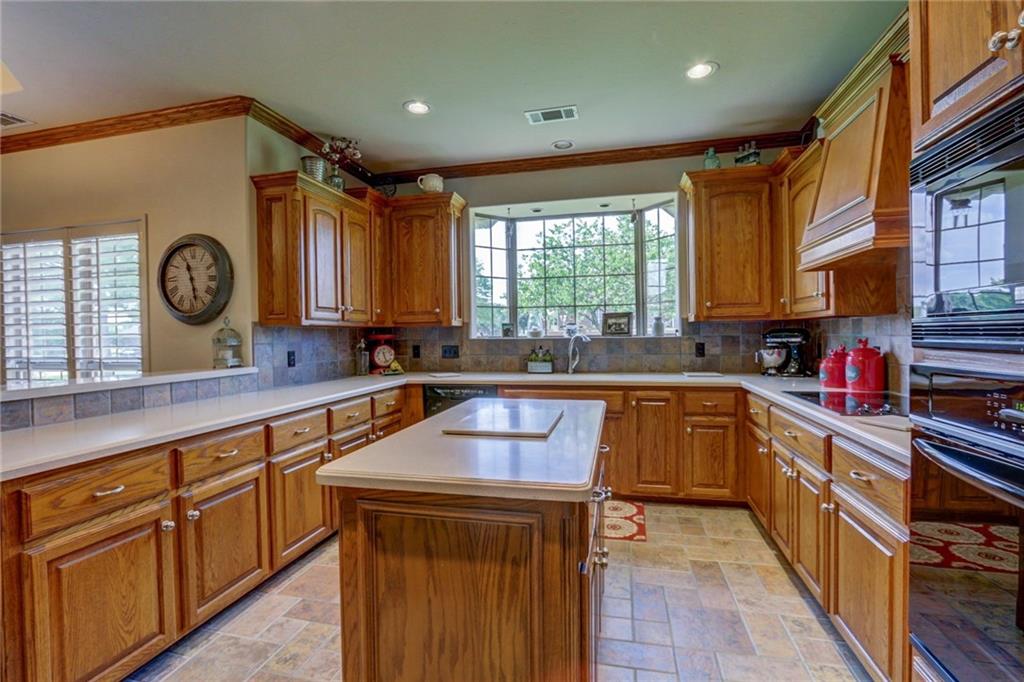 1609 SW 40th St, Moore, OK 73160 photo 10