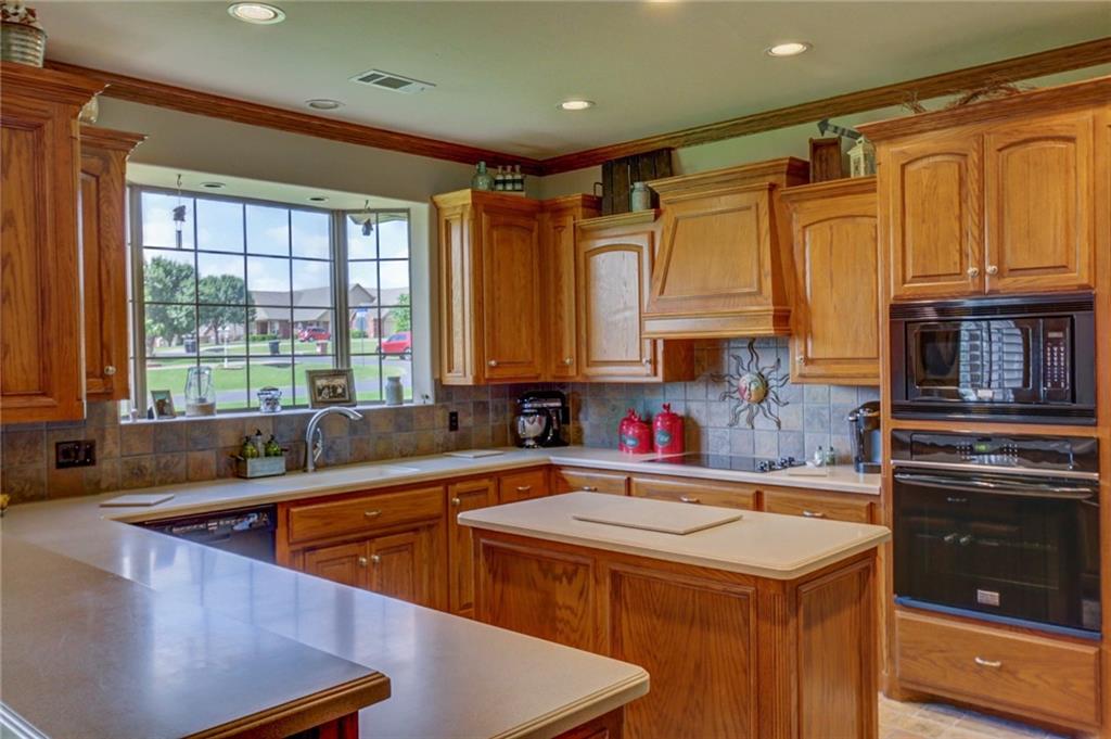 1609 SW 40th St, Moore, OK 73160 photo 12