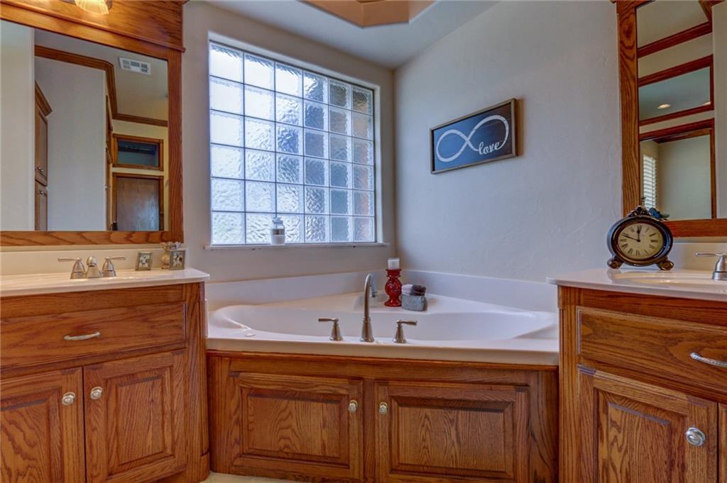 1609 SW 40th St, Moore, OK 73160 photo 20