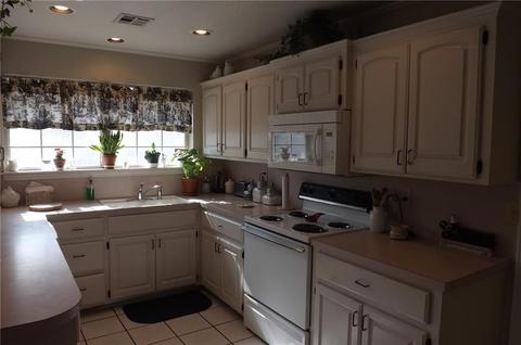 205 Mallard Cir, Altus, OK 73521 photo 4