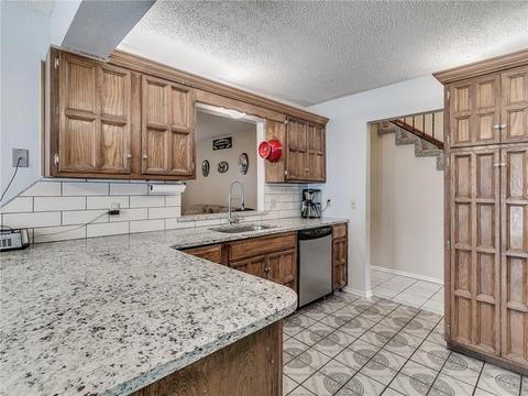 800 N Parkview, Moore, OK 73170 photo 8