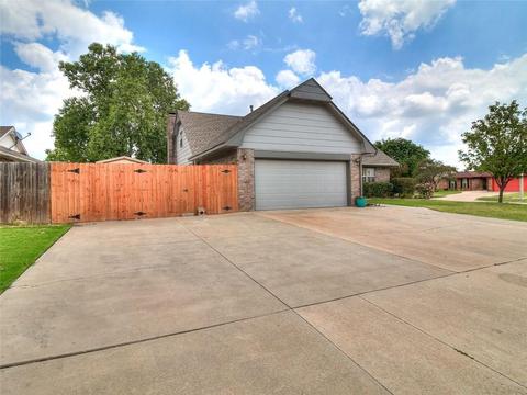 800 N Parkview, Moore, OK 73170 photo 3