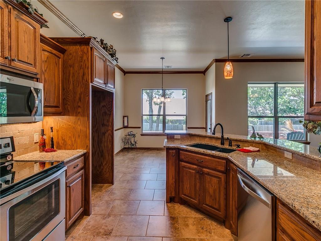 984 Tim Holt Dr, Harrah, OK 73045 photo 16
