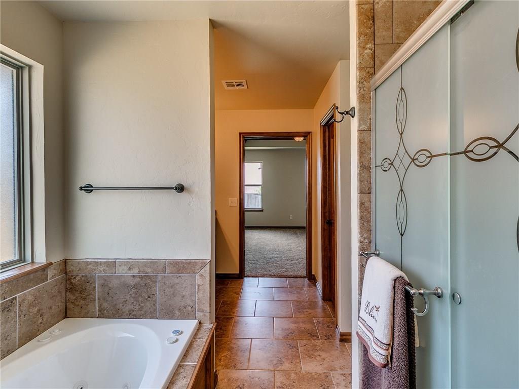 984 Tim Holt Dr, Harrah, OK 73045 photo 30