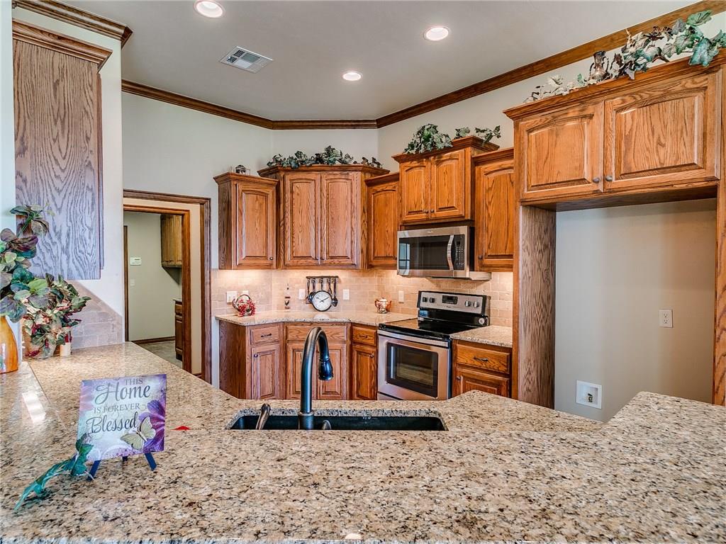 984 Tim Holt Dr, Harrah, OK 73045 photo 11