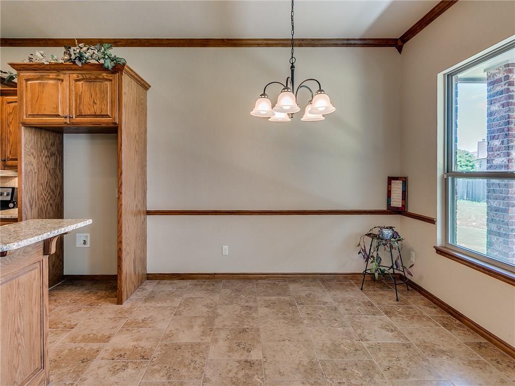 984 Tim Holt Dr, Harrah, OK 73045 photo 10