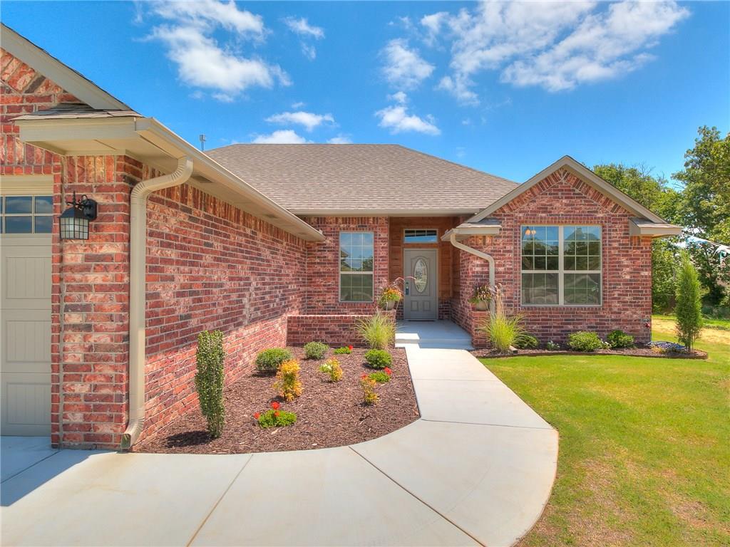 984 Tim Holt Dr, Harrah, OK 73045 photo 1