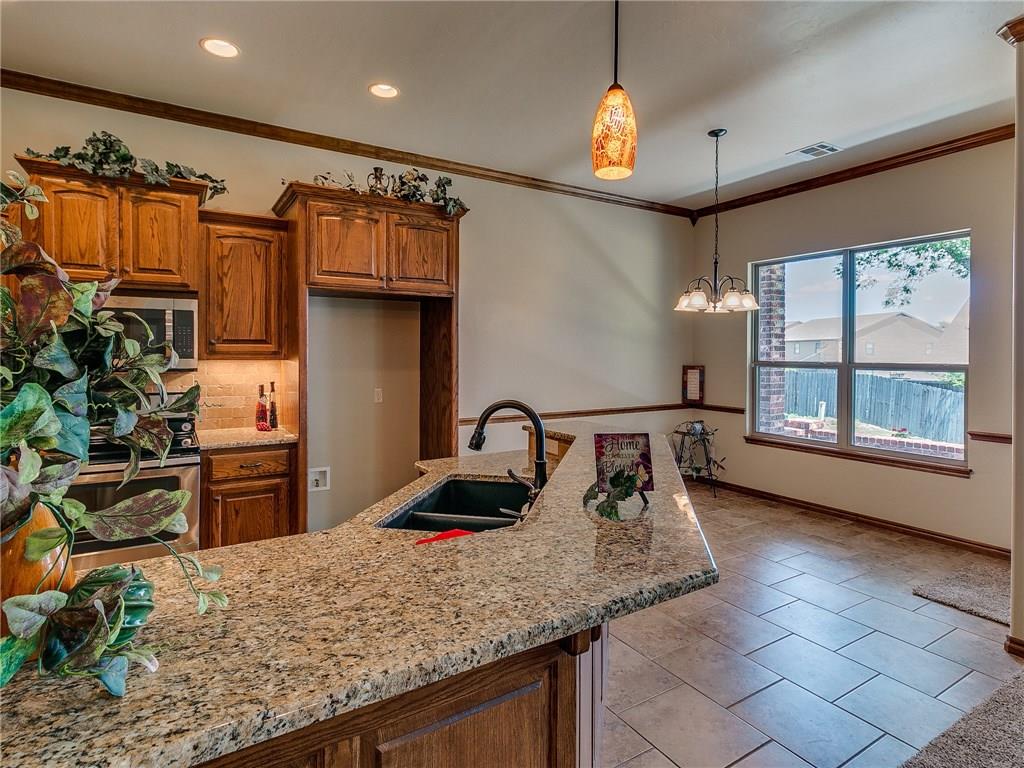 984 Tim Holt Dr, Harrah, OK 73045 photo 13