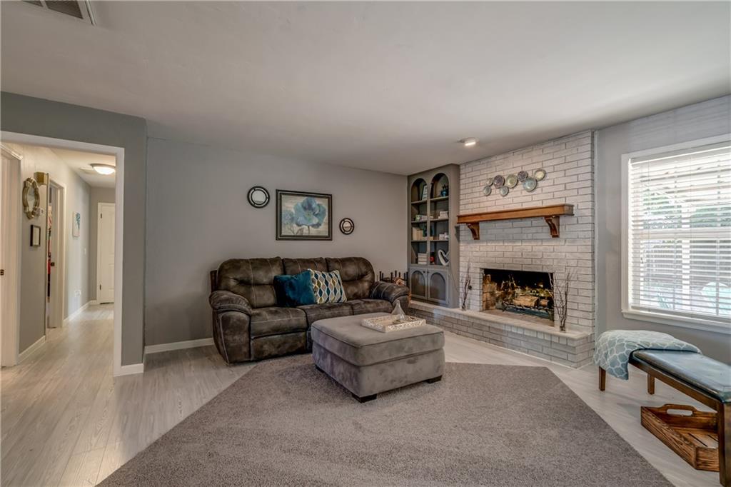 2117 Fox, Moore, OK 73160 photo 5