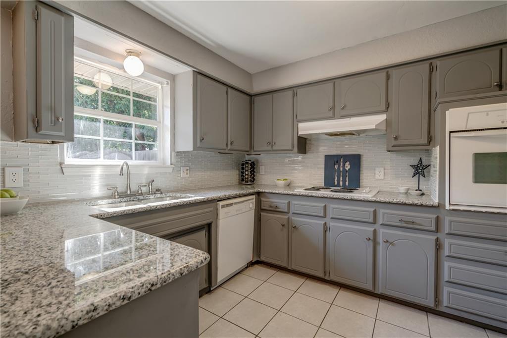 2117 Fox, Moore, OK 73160 photo 16