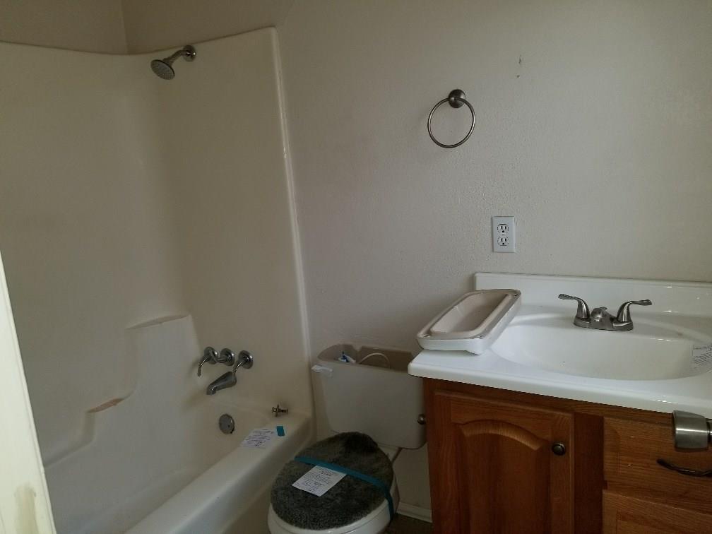 1904 Tyler, Altus, OK 73521 photo 6