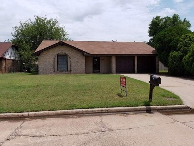 1904 Tyler, Altus, OK 73521 photo 1