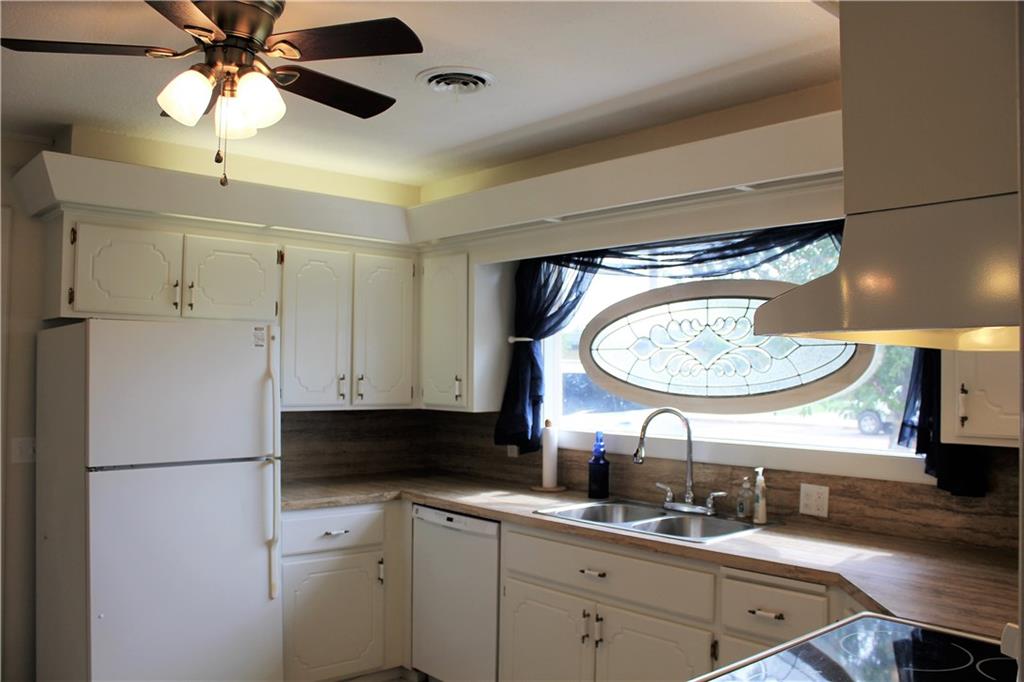 1819 Sunset Dr, Altus, OK 73521 photo 6