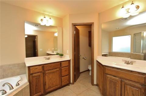 112 Westend Ct, Tuttle, OK 73089 photo 11