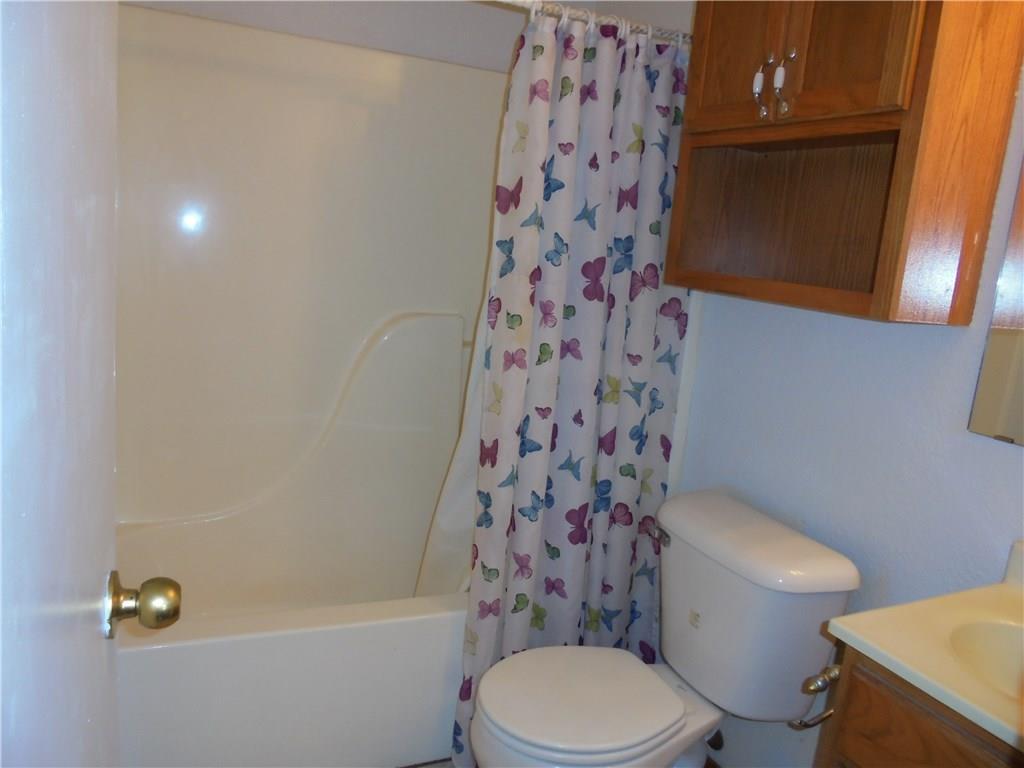 914 E Park, Tecumseh, OK 74873 photo 8