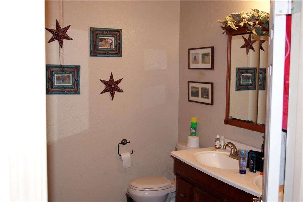 2181 S Blackberry, Mcloud, OK 74851 photo 11