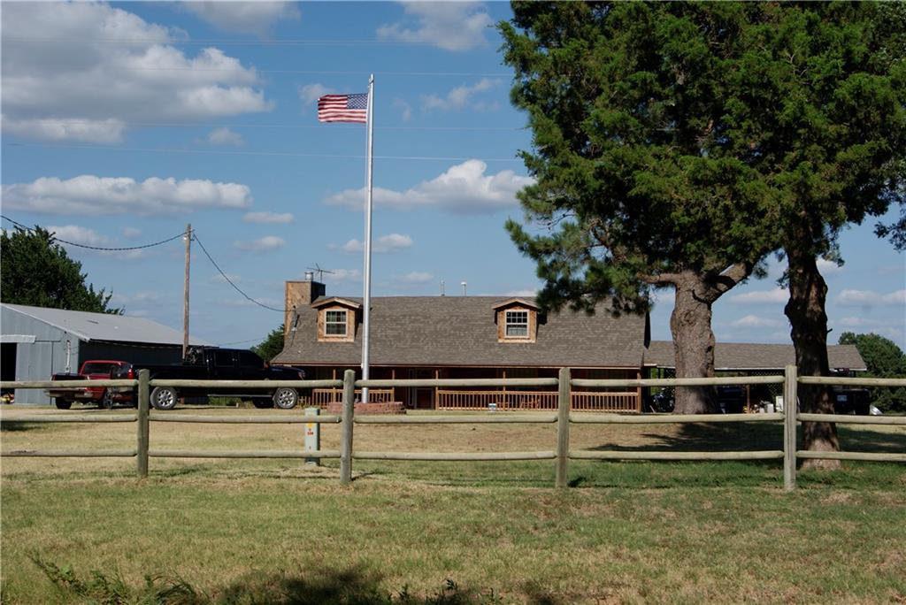 2181 S Blackberry, Mcloud, OK 74851 photo 2