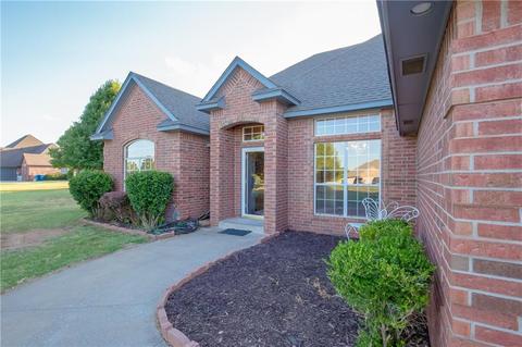 219 Cambrye Dr, Tuttle, OK 73089 photo 2