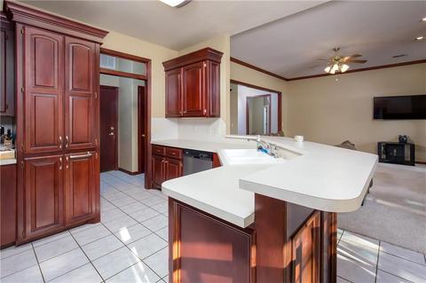 219 Cambrye Dr, Tuttle, OK 73089 photo 10