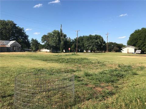 311 N Walnut Ave, Erick, OK 73645 photo 33