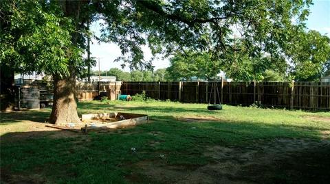 311 N Walnut Ave, Erick, OK 73645 photo 9
