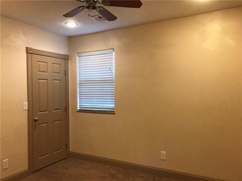 311 N Walnut Ave, Erick, OK 73645 photo 17
