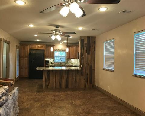 311 N Walnut Ave, Erick, OK 73645 photo 10