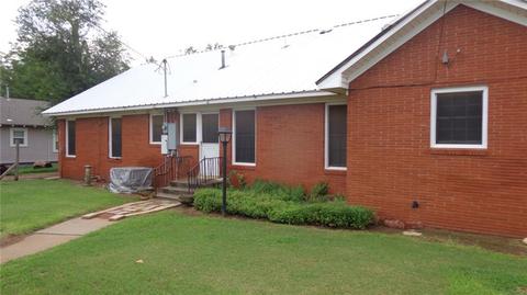 601 E Commerce St, Altus, OK 73521 photo 5