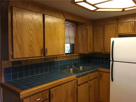 925 Denise, Altus, OK 73521 photo 3