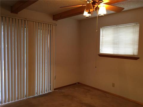925 Denise, Altus, OK 73521 photo 13