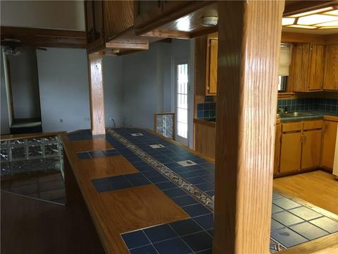 925 Denise, Altus, OK 73521 photo 5