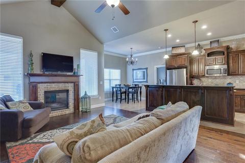 608 Ryan Rd, Moore, OK 73160 photo 4