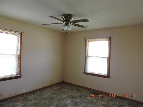 16 Circle Dr, Chickasha, OK 73018 photo 11