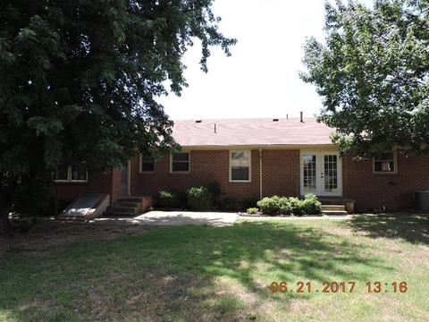 16 Circle Dr, Chickasha, OK 73018 photo 2