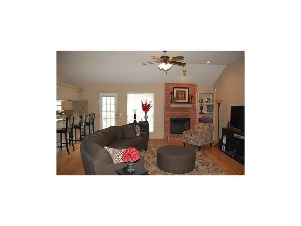 3232 Bismarc Ln, Norman, OK 73072 photo 2
