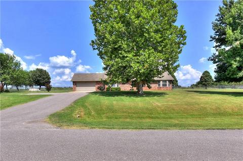 403 E Lakeview, Tecumseh, OK 74873 photo 1